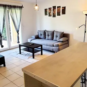  Apartamento Avec Terrasse Et Jardin Au Calme Proche Bus Métro
